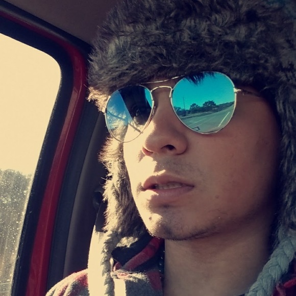 Meet your Posher, Leon - Picture 1 of 1